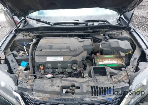 2015 Honda Accord Ex-L V-6 z USA, uszkodzony, nr VIN 1HGCT2A86FA008211